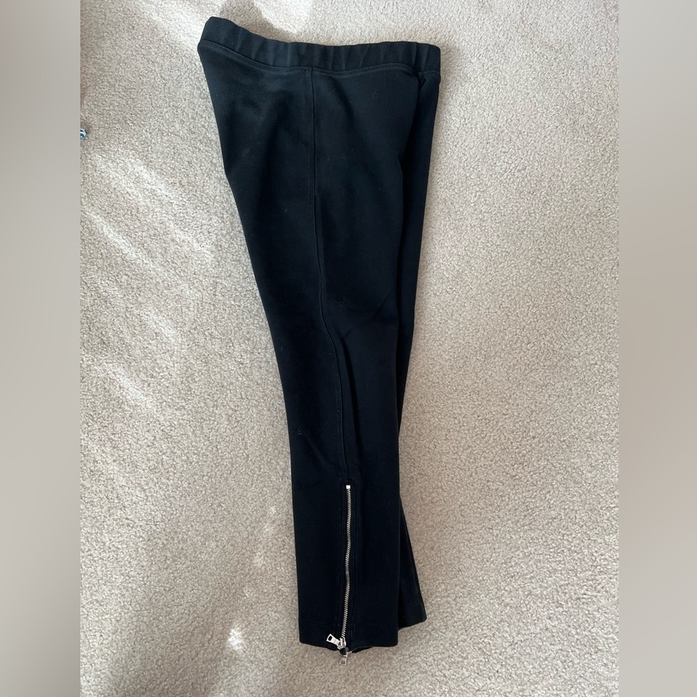 Gap black leggings with ankle zipper medium